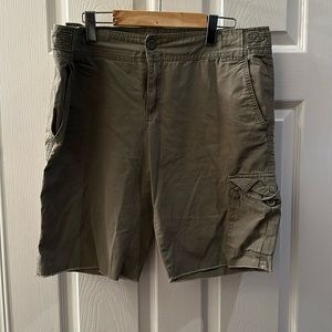 Old navy cargo shorts